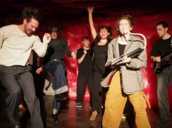 Мастер-классы, музыка, аукцион: фестиваль в Театре Труда