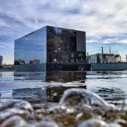 Москвичи открывают для себя жизнь в хаусботах